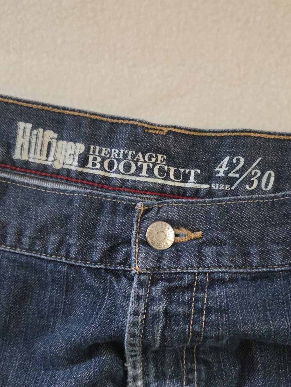 Tommy Hilfiger Heritage Bootcut Jeans Men's 42x30 Dark Wash Indigo Denim - Picture 4 of 9